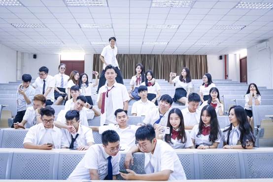 说明: E:\2019-2020上学期\宣传\20191110毕业照\毕业照\1d259b1baa578a589f61c4ccbb7a1d4.jpg